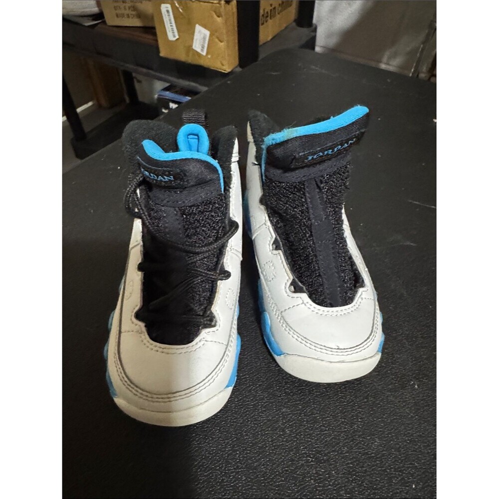 Kid's Air Jordan 9 Retro Powder Blue